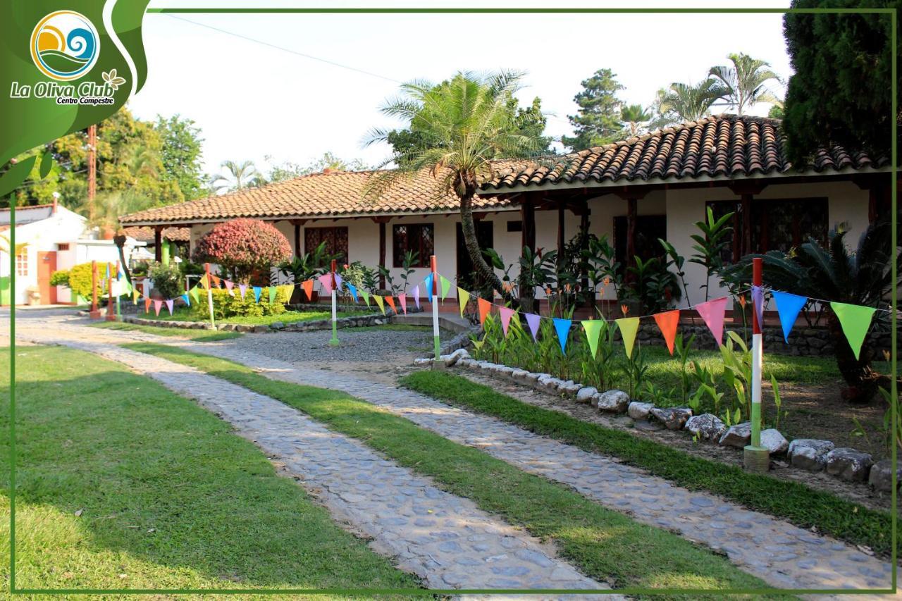 La Oliva Club Centro Campestre Hostel La Gorgona Exterior photo